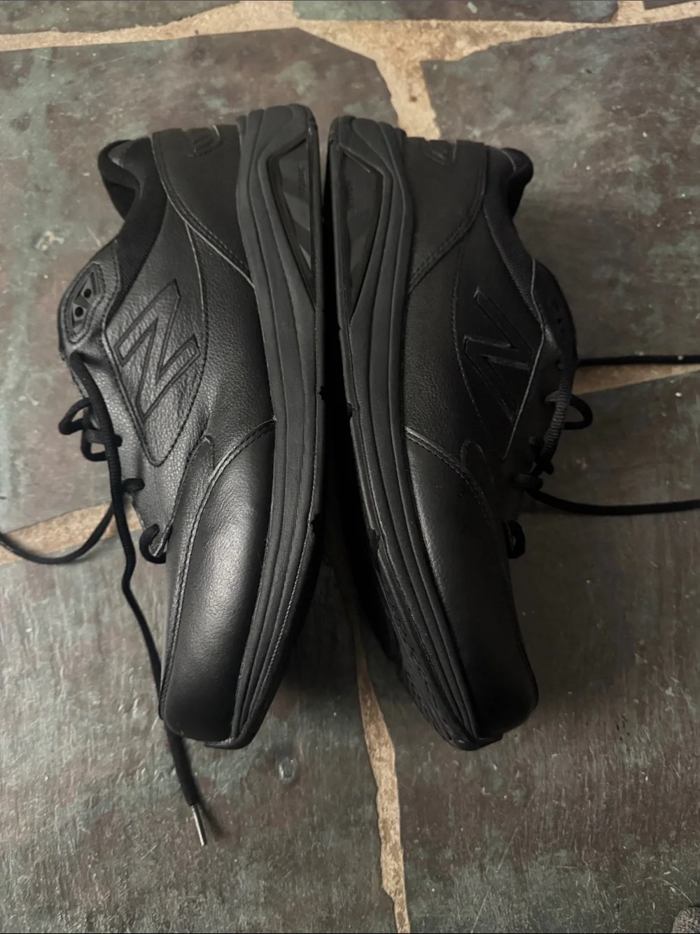 New Balance Men’s Black Athletic Lace-Up Sneakers